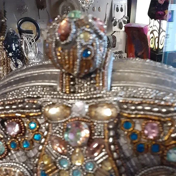 MARY FRANCES ROYAL TREATMENT HANDBAG - Picture 2 of 6